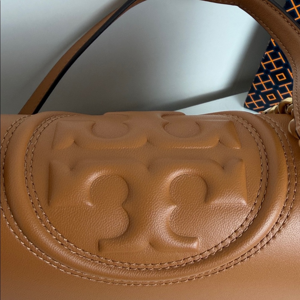NWT Tory Burch SMALL FLEMING CONVERTIBLE SHOULDER BAG - Picture 16 of 17
